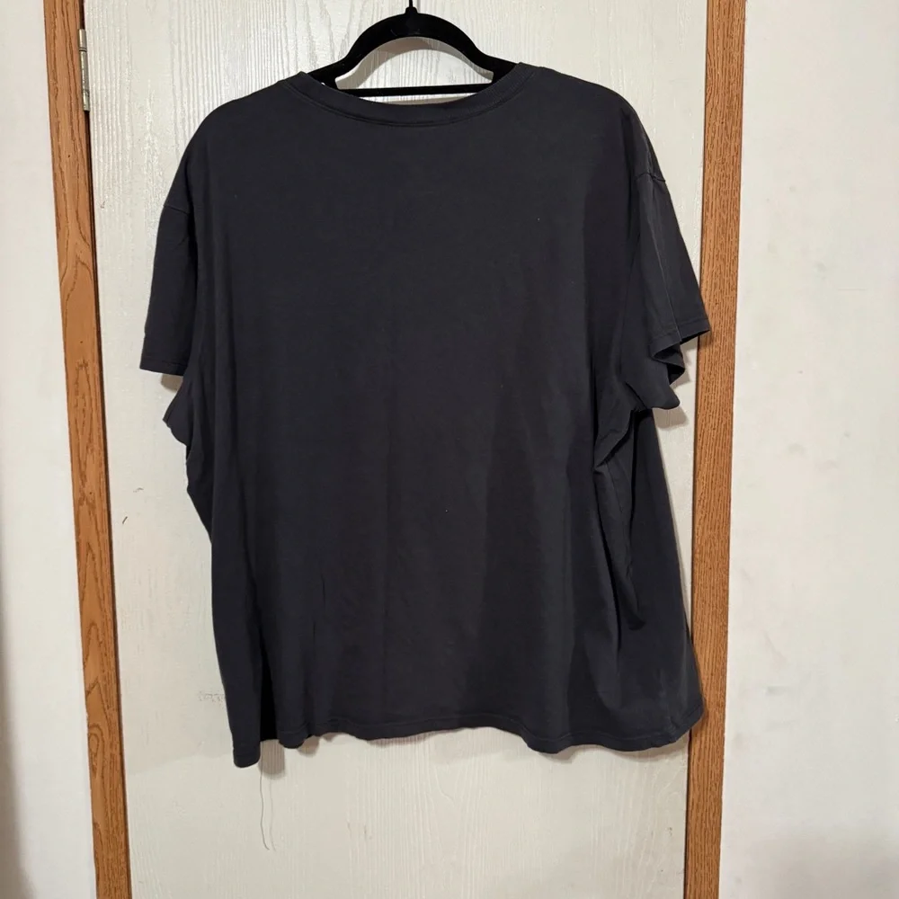 Torrid Heritage Yin-Yang Sun & Wave Graphic Tee — Size 0 - Picture 3 of 4